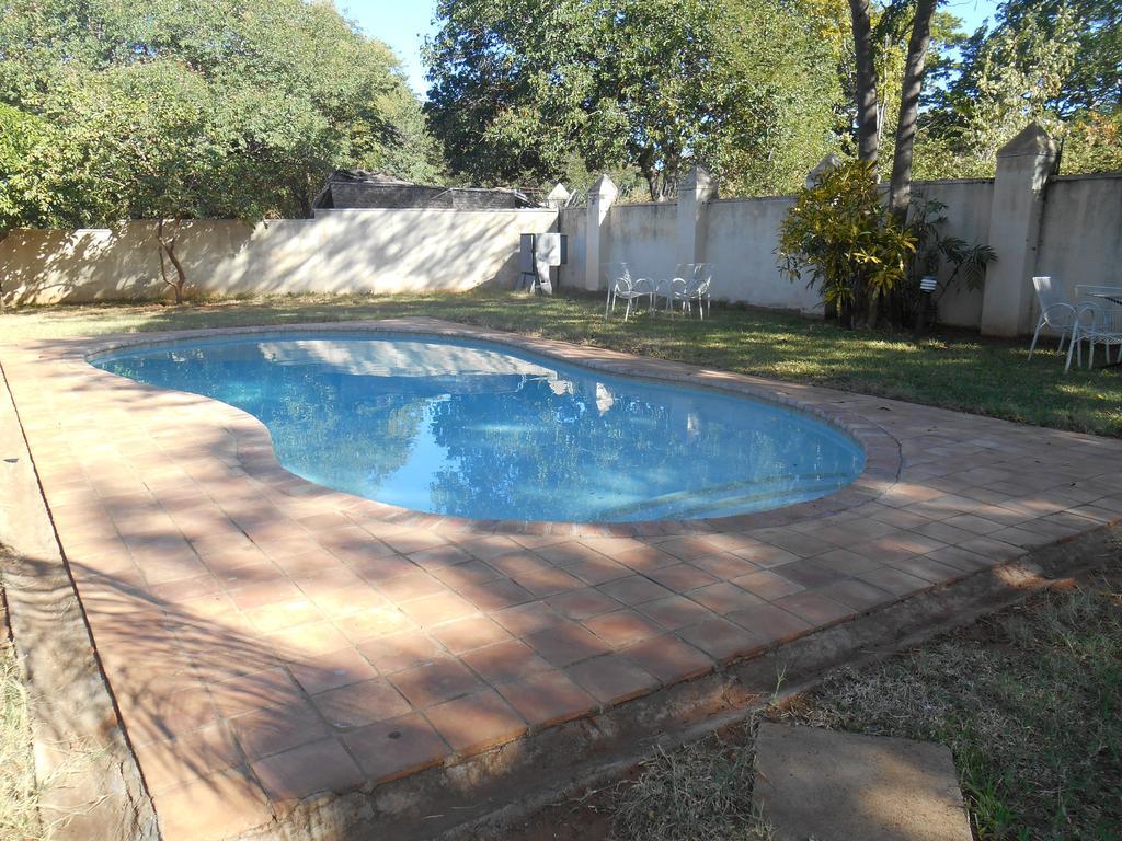 Victoria Falls Budget Hotel Ngoại thất bức ảnh