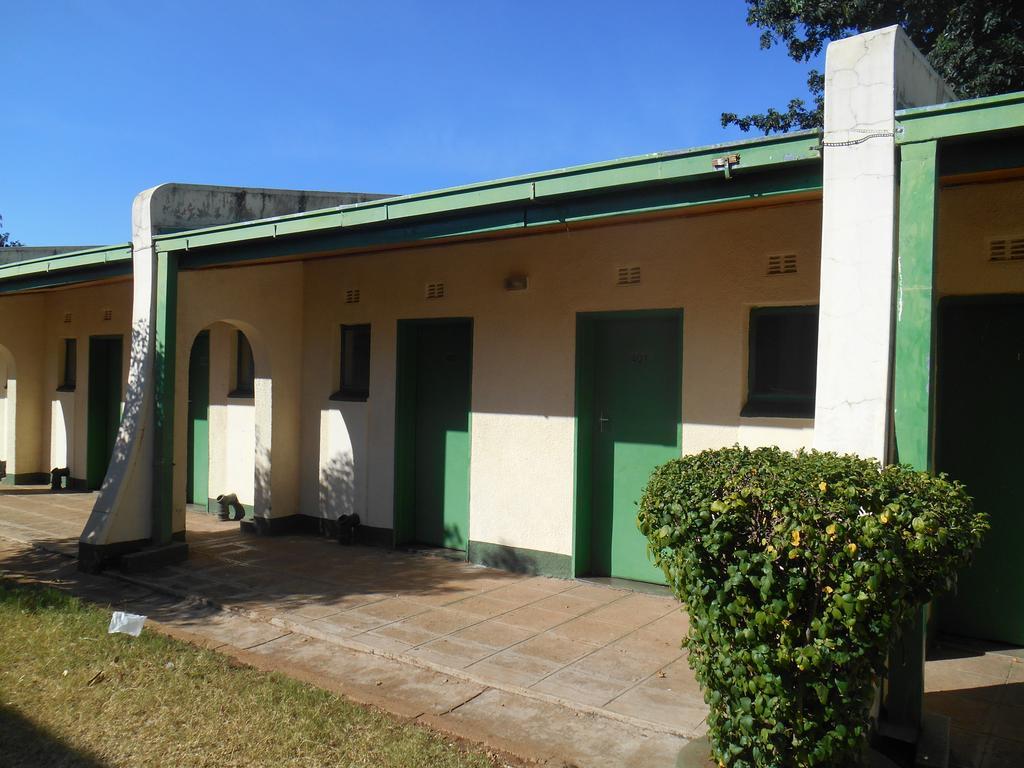 Victoria Falls Budget Hotel Ngoại thất bức ảnh