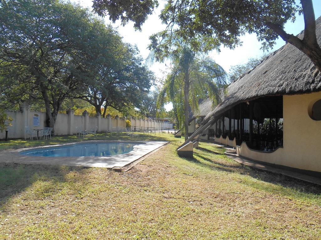 Victoria Falls Budget Hotel Ngoại thất bức ảnh